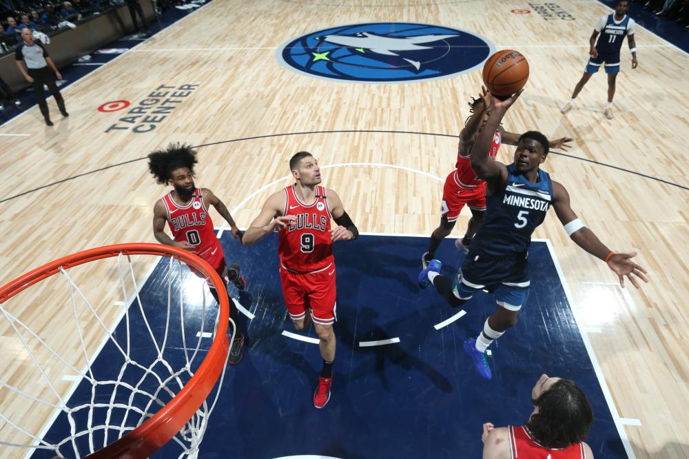 卡斯特罗是 卡斯特罗是