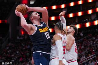 场中越来越 场中越来越